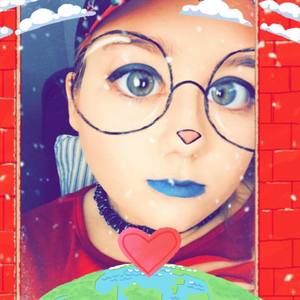 Meet your Posher, Katelyn